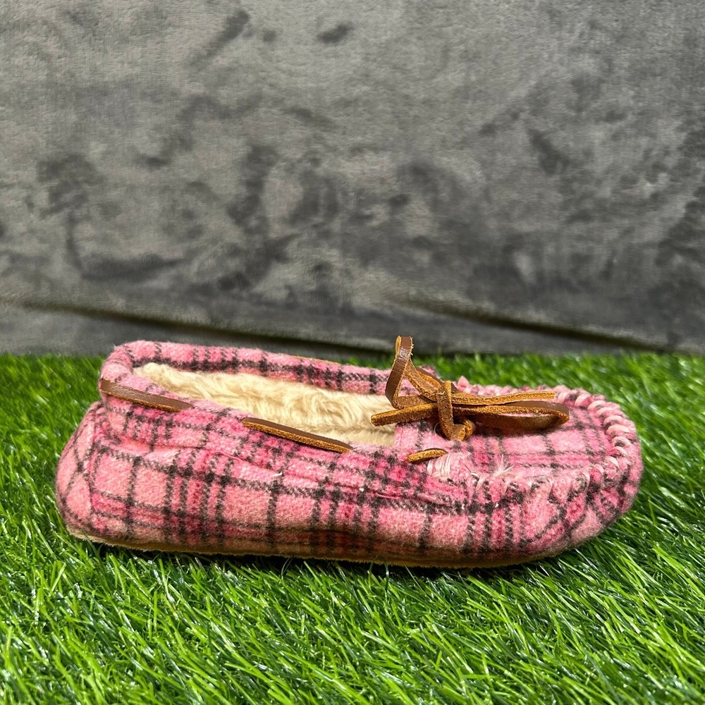 Minnetonka Cally Slipper Kids Size Twelve Pink Plaid Faux Fur Lined Moccasin